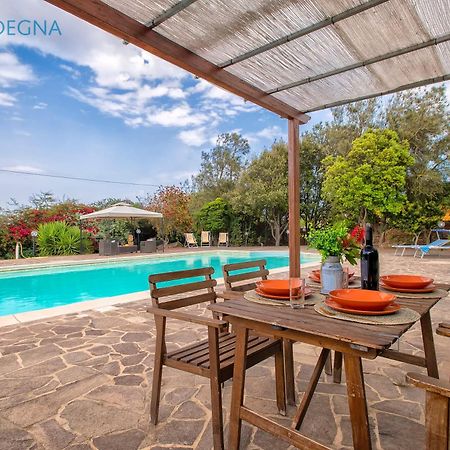 Villa Melograno With Exclusive Swimming Pool Surrounded By Greenery Campanedda Buitenkant foto